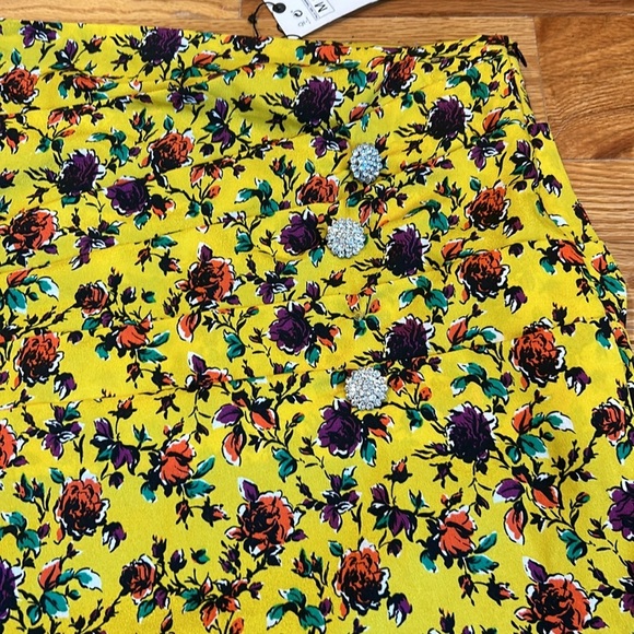 Zara Pleated Yellow Floral Print Skirt - Picture 3 of 10